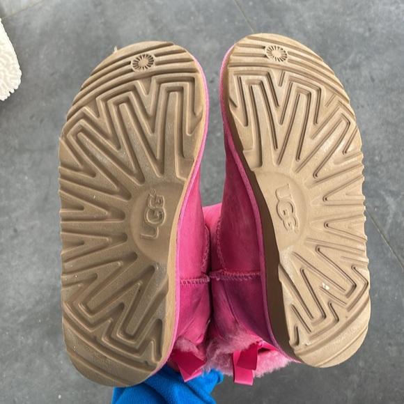 Cozy Pink Shearling Boots - Picture 3 of 6